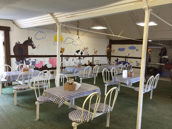 The Farmyard Cafe — Plymouth
