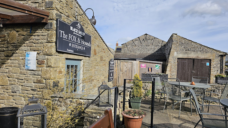 The Fox & Hounds Inn