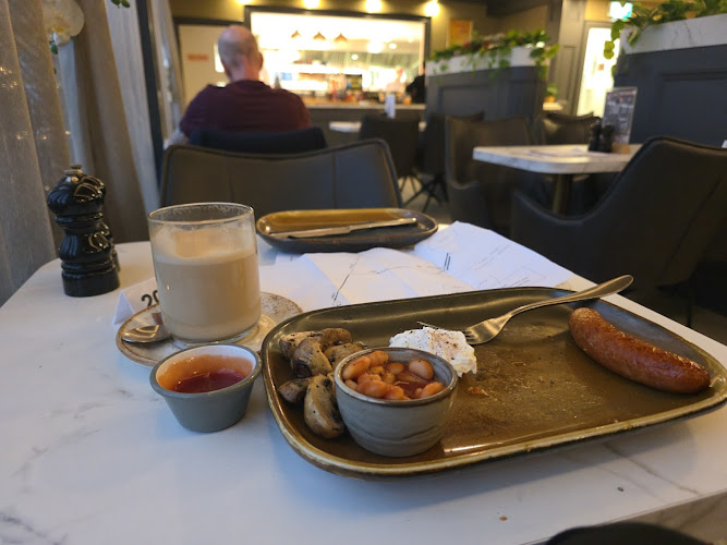 The Foxes Den Restaurant