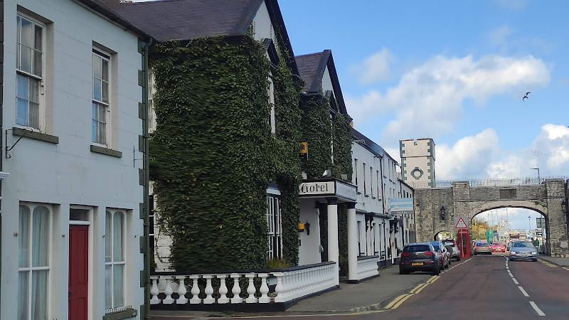 The Glencloy Inn