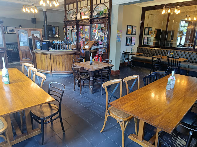 The Great Northern Railway Tavern, N8 — Crouch End