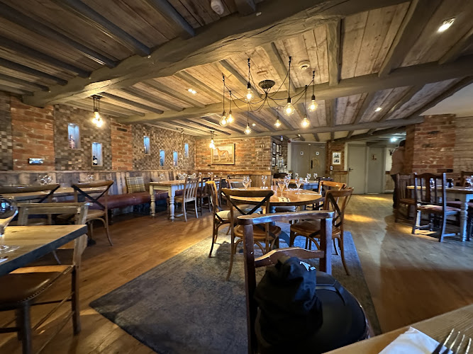 The Greyhound at Tidmarsh — Reading