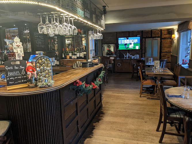 The Hawk Inn Pub with Rooms