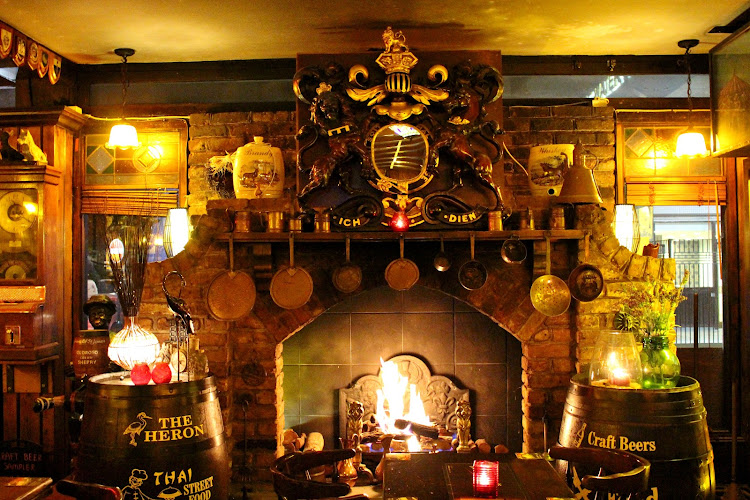 The Heron Bar & Restaurant — Bayswater