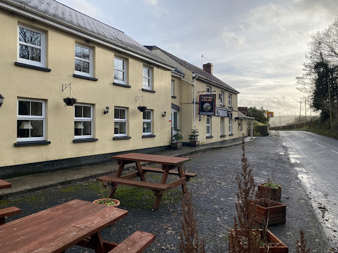 The Hollybrook Tavern — Carmarthen