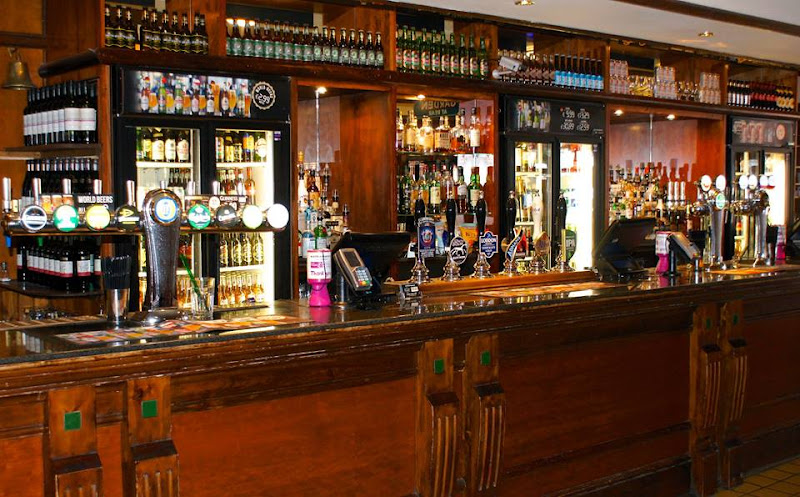 The Hope Tap - JD Wetherspoon — Reading