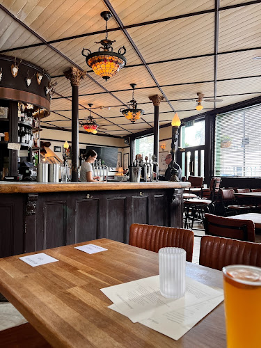 The Hunter S — London