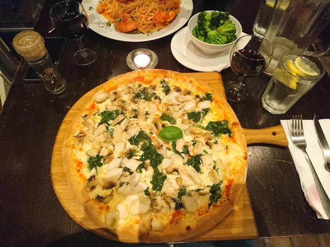 The Italian Lounge — Notting Hill