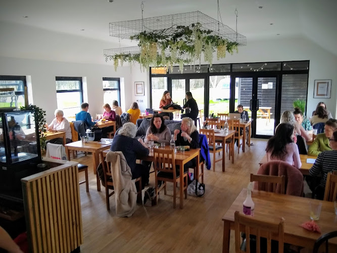 The Lakehouse Cafe