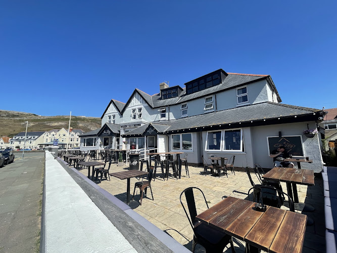 The Lilly — Llandudno