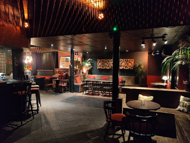 The Lion & Lamb — London