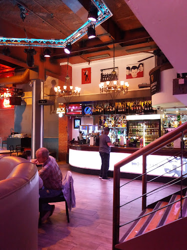 The Live Lounge Cardiff
