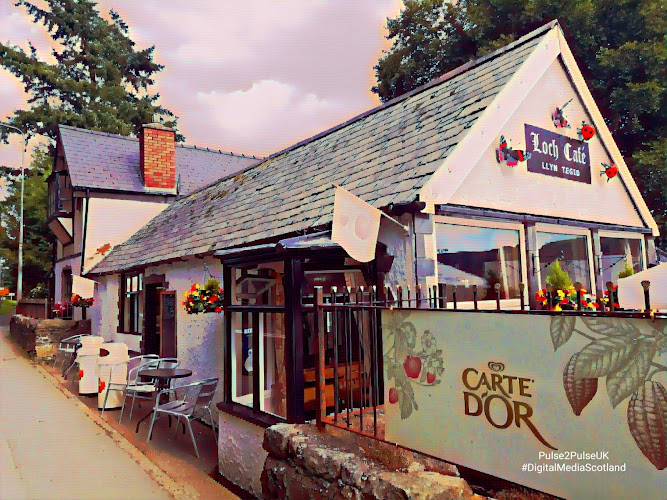 The Loch Cafe — Bala