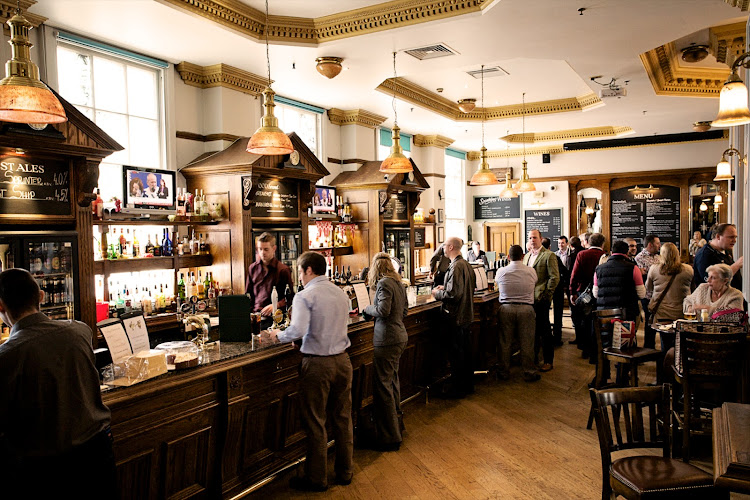 The Mad Bishop & Bear, Paddington — London