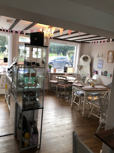 The Old Bakers Cottage Vintage Tea Room — Burton-on-Trent
