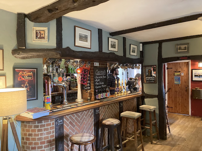The Old Boot Inn - 18th Century family pub nestled in the beautiful Berkshire countryside — Reading