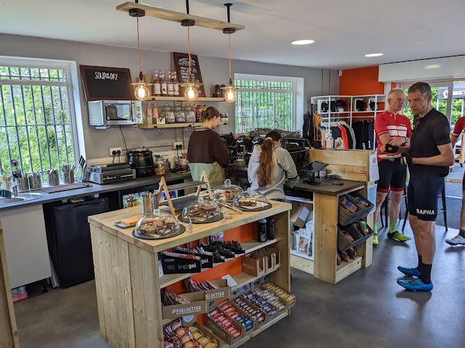 The Old Clunker Café