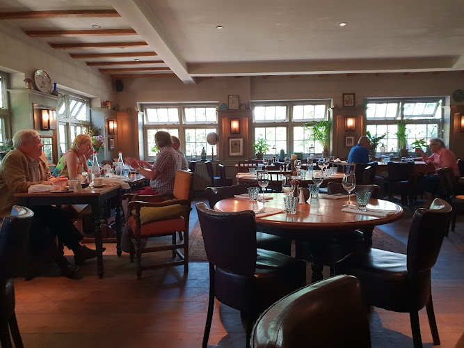 The Old Plough — Cobham