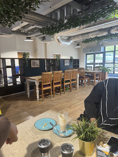 The Purplespoon Cafe, Highbridge