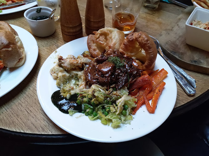 The Queen's Head — Farnham