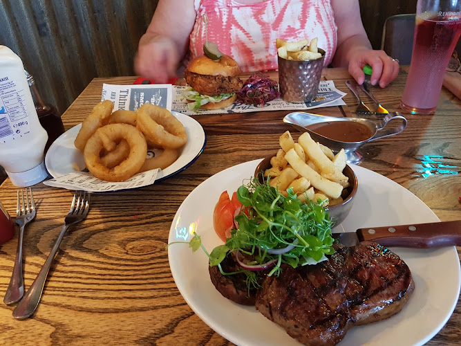 The Red Bar & Grill