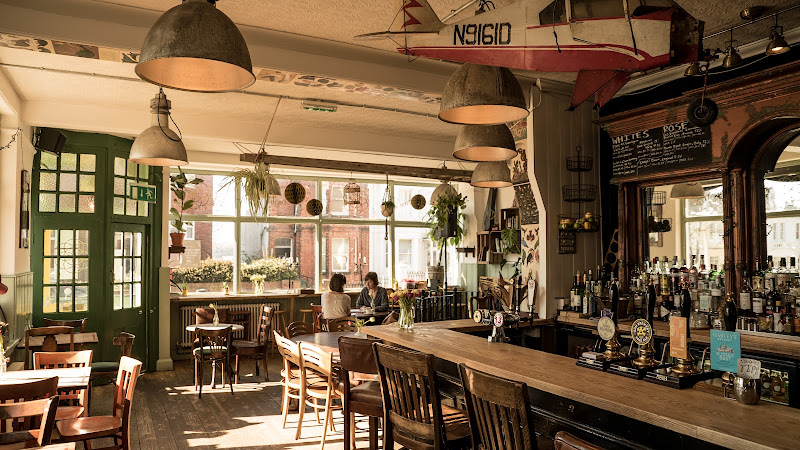 The Roundhill Pub