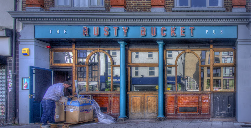 The Rusty Bucket Pub — London