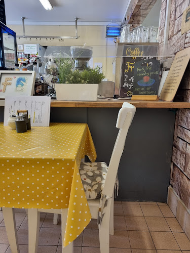The T Pot Cafe