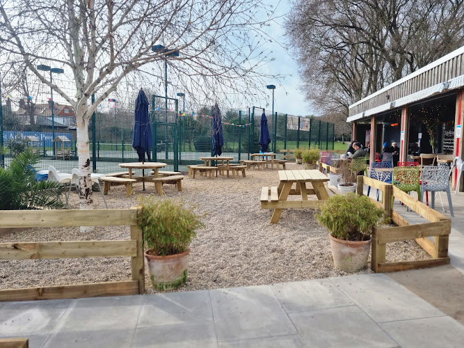 The Tennis Cafe