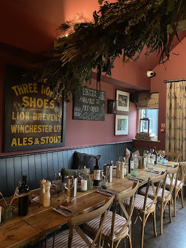 The Three Horseshoes