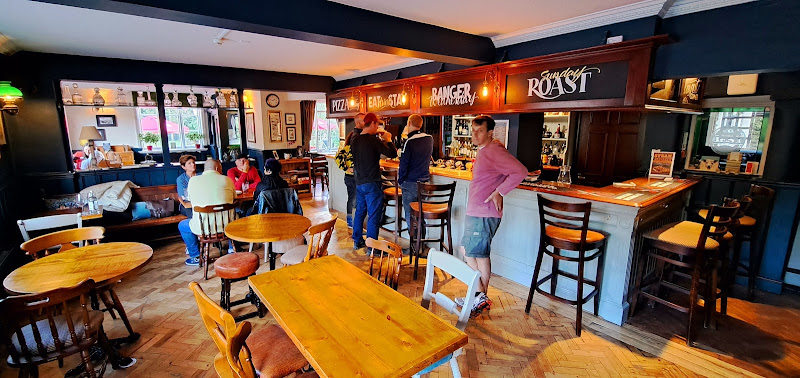 The Three Horseshoes