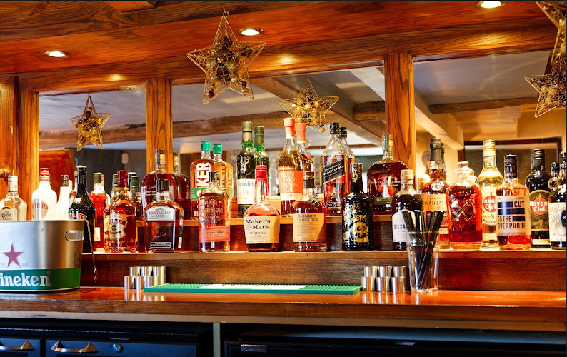 The Three Horseshoes