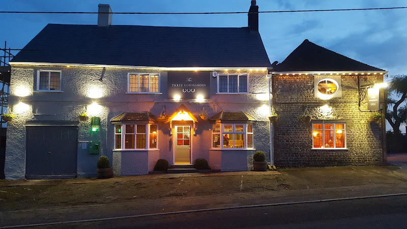 The Three Horseshoes