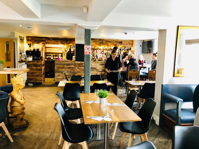 The Top Pub - Brown Edge