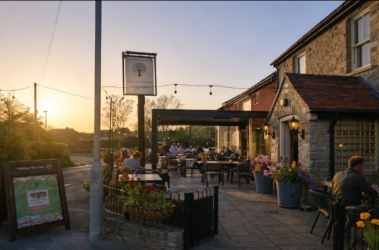The Walnut Tree Inn — Warminster