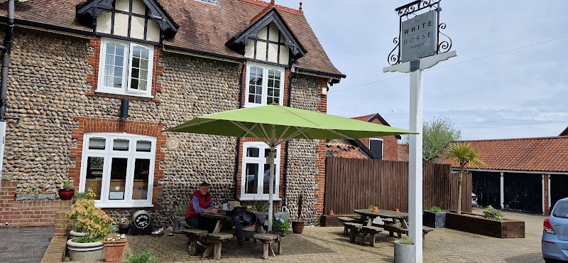 The White Horse Overstrand