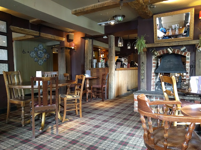 The White Lion — Yateley