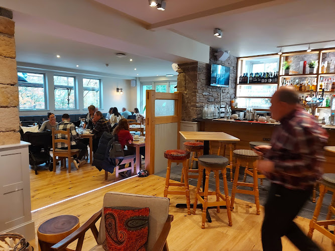 The Woodside - eat / drink / stay