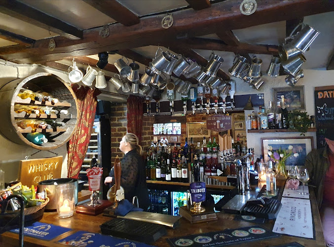 The Yew Tree — Alresford