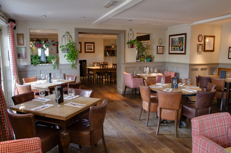 Three Horseshoes