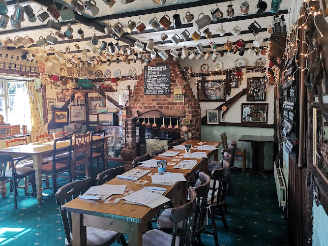 Three Oaks Pub