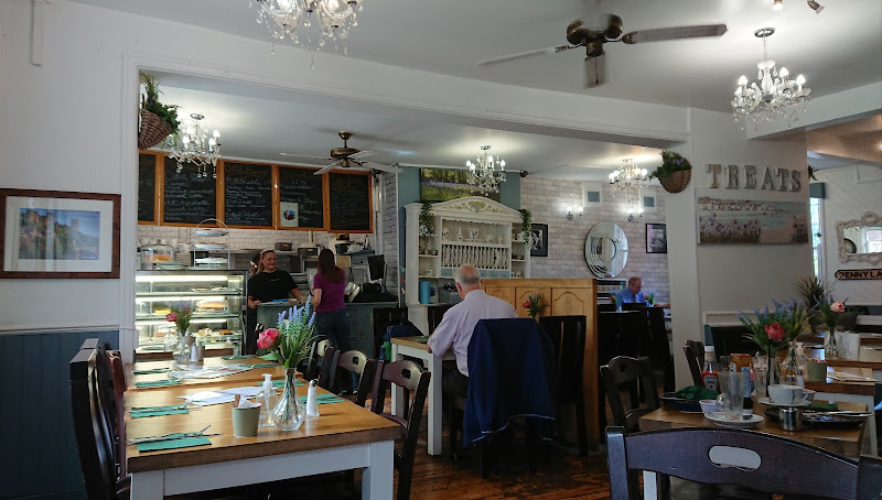 Treats Cafe & Tea Room