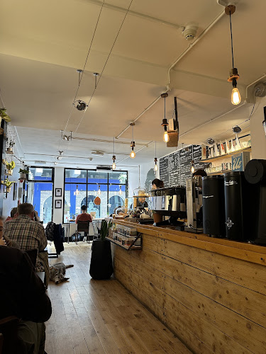 Tree Artisan Café