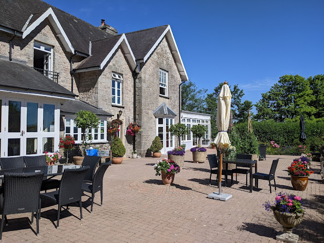 Trefloyne Manor