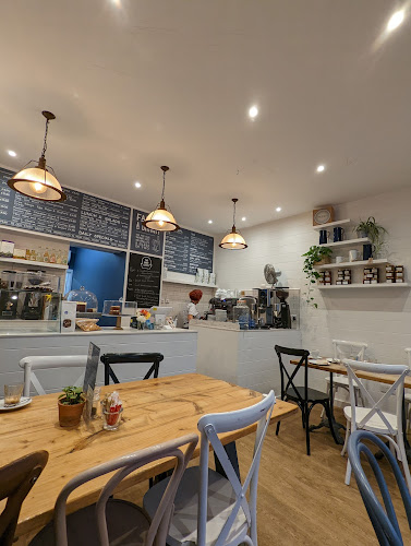Two Many Cooks — Dorking
