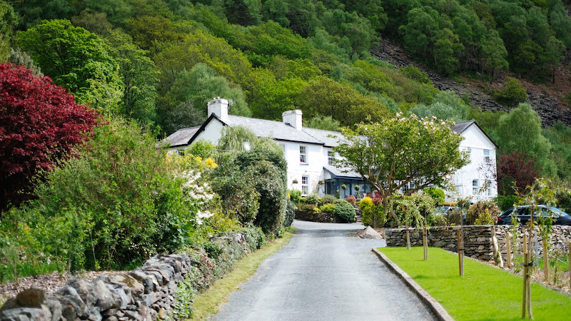 Tŷ Afon - River House