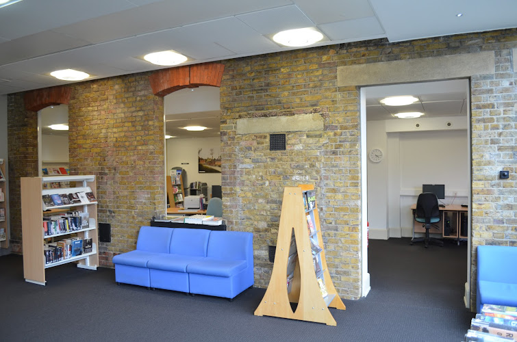 Wandsworth Town Library