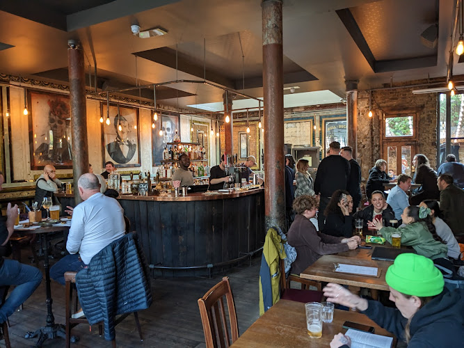 Well & Bucket — London