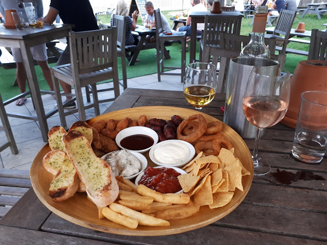 White Hart on the Green — Crowborough