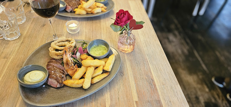 William’s Table Pub & Kitchen